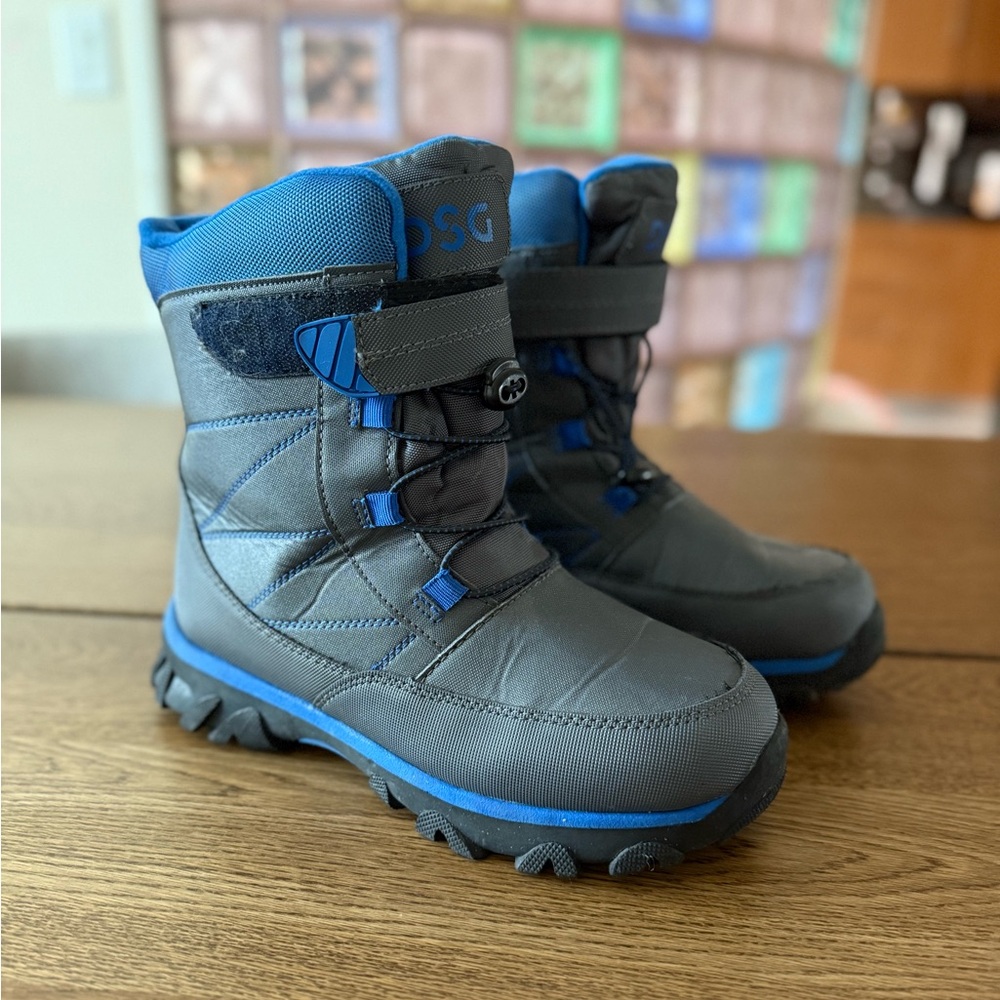 DSG snow boots, boys boots, size 7